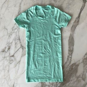 Lululemon Swiftly Tech Short Sleeve size 0